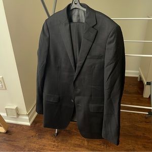 Calvin Klein men’s suit 38L